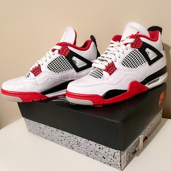 2020 Air Jordan 4 Retro OG 'Fire Red' - Picture 2 of 4